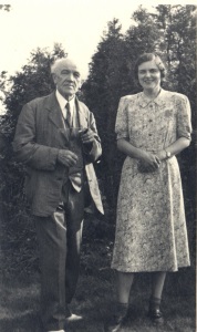 С ученицей Эдной Айлз (1940)